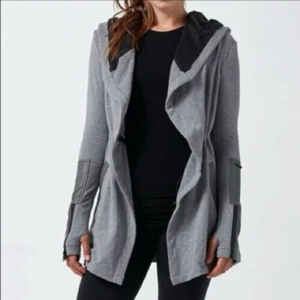 Blanc Noir Traveler Jacket